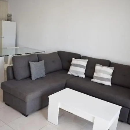 Snug In Puerto Del Carmen With Private Terrace